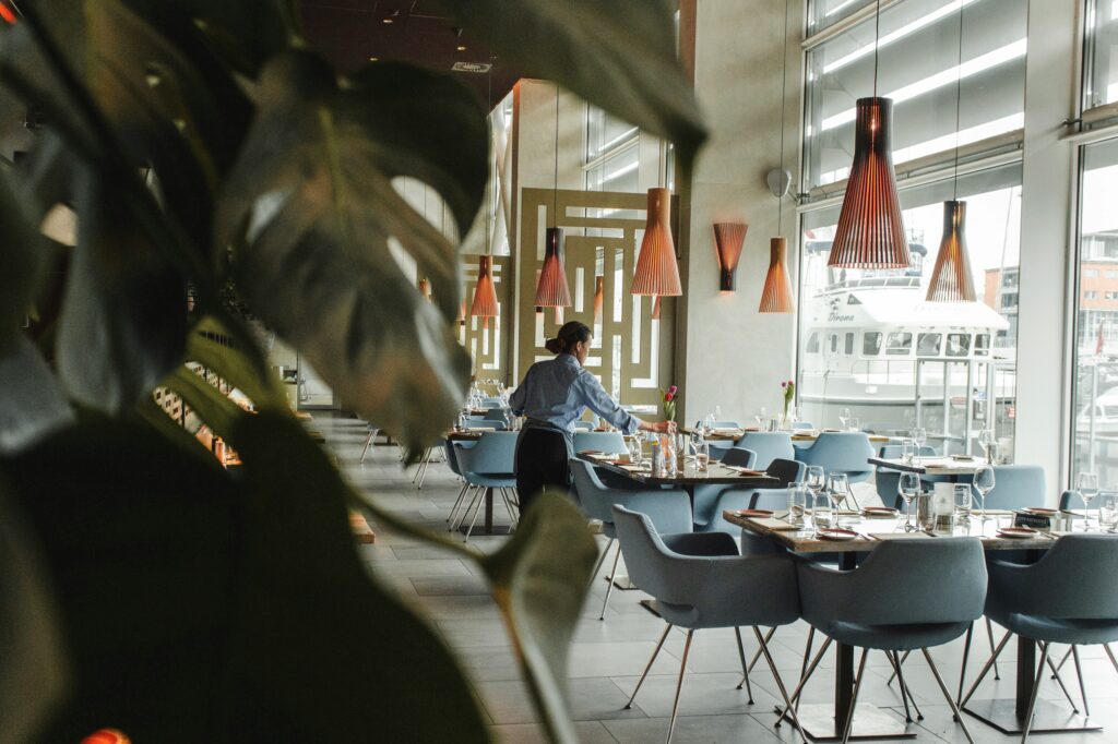 turismo inteligente gestión hoteles con IA opensistemas